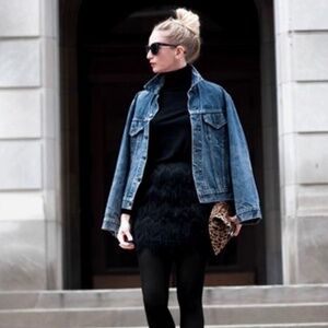 Levi's Original Trucker Jacket in "See Her Run Dark" Wash Size Small